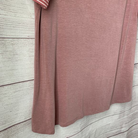 Hailey & Co Mauve Pink Short Sleeve Blouse with Striped Ruffle Cuffs Size L - Picture 6 of 12